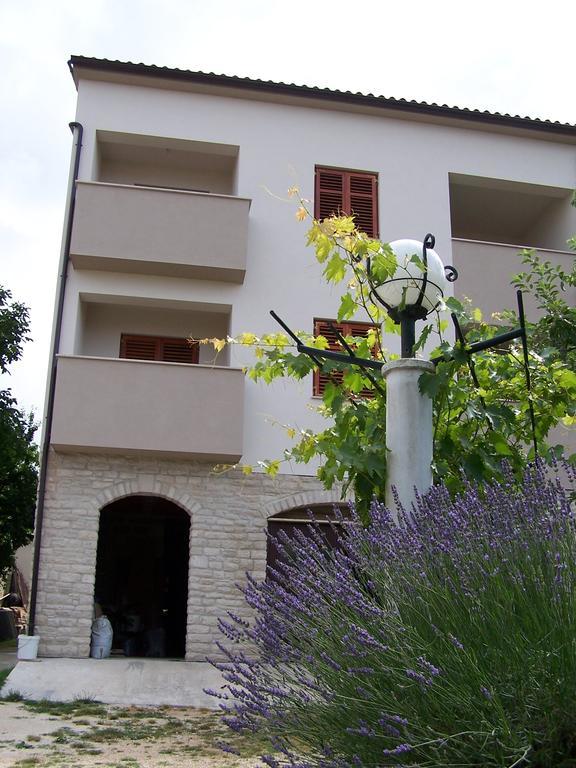 Apartments Cezar Vinkuran Kültér fotó