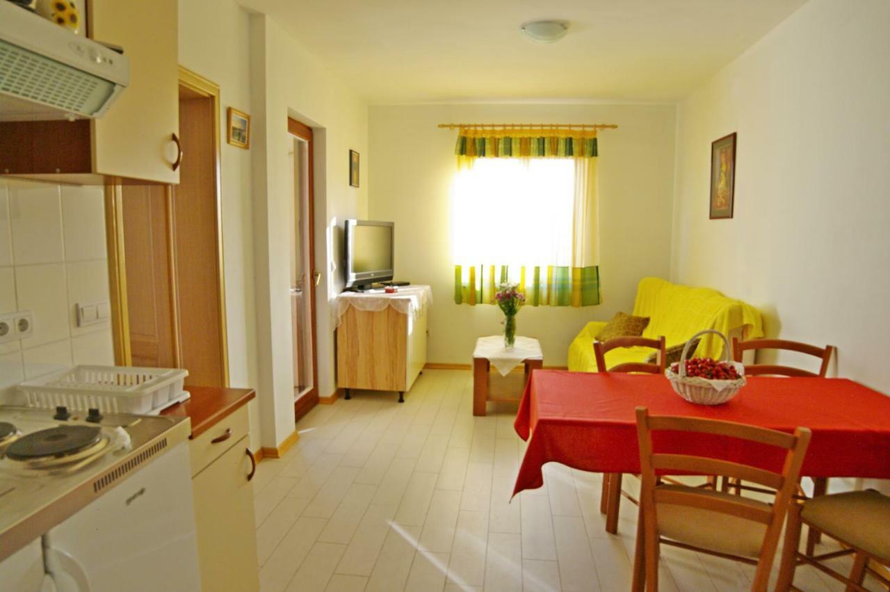 Apartments Cezar Vinkuran Kültér fotó